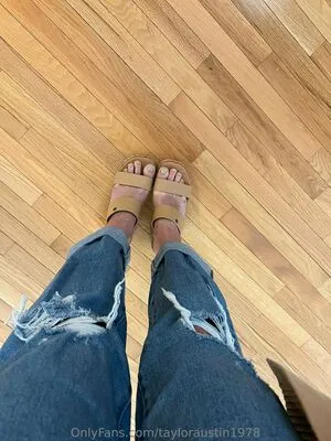Tayloraustin1978 OnlyFans Leaked Free Thumbnail Picture - #hgF0KvgWq3
