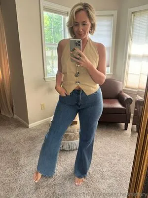 Taylorteacheshistory OnlyFans Leaked Free Thumbnail Picture - #4udRkSadev