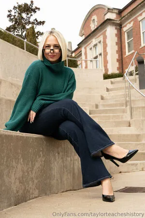 Taylorteacheshistory OnlyFans Leaked Free Thumbnail Picture - #6KeocudvUF
