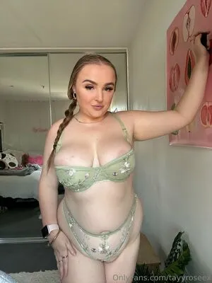 Tayyroseex OnlyFans Leaked Free Thumbnail Picture - #hsrCQDZ9ET
