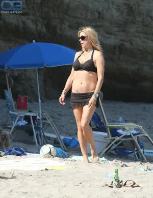 Tea Leoni OnlyFans Leaked Free Thumbnail Picture - #zJXdM2VDR7