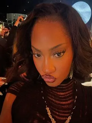 Tems OnlyFans Leaked Free Thumbnail Picture - #KwH1H8drr9