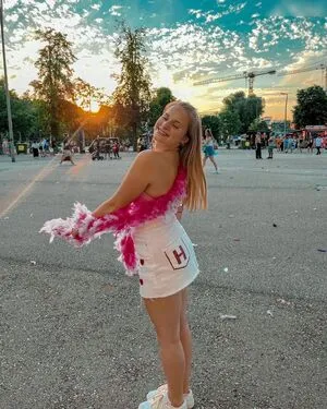 Teresa Bauer OnlyFans Leaked Free Thumbnail Picture - #FxwBdJV4Qr