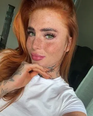 Terezkafoxiee OnlyFans Leaked Free Thumbnail Picture - #8hx2If2qns