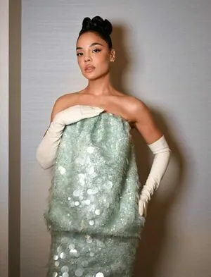 Tessa Thompson OnlyFans Leaked Free Thumbnail Picture - #IW7vpSyIL4