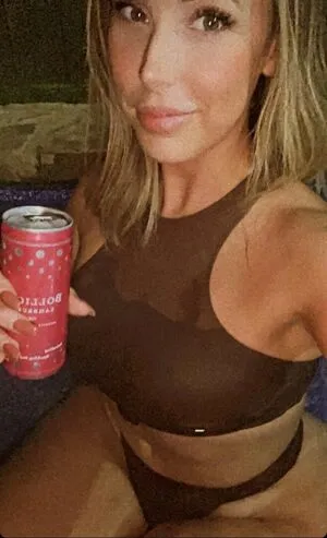 Texas Hotwife Robyn Witha Y OnlyFans Leaked Free Thumbnail Picture - #FVf9U2FB1U