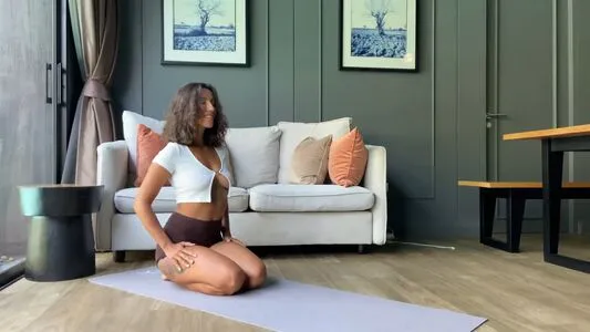 Thais Yoga OnlyFans Leaked Free Thumbnail Picture - #pketWSvtxO