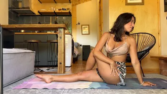 Thais Yoga OnlyFans Leaked Free Thumbnail Picture - #s04ipxxIiM