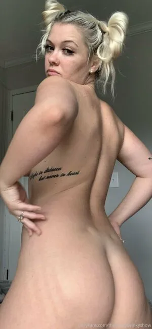 Thaslinkytwinkyshow OnlyFans Leaked Free Thumbnail Picture - #C6XjxW933k