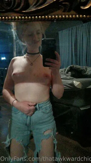Thatawkwardchickbecky OnlyFans Leaked Free Thumbnail Picture - #CvztUmL3A1
