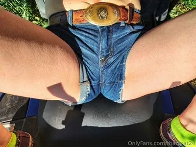 Thatbrat24 OnlyFans Leaked Free Thumbnail Picture - #MYMv8561pf