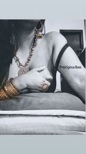 Thatdesichiccc OnlyFans Leaked Free Thumbnail Picture - #JeaaslBdnk