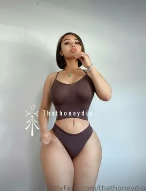 Thathoneydip OnlyFans Leaked Free Thumbnail Picture - #EhCbbl6URE