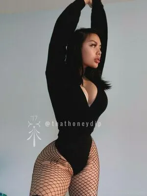 Thathoneydip OnlyFans Leaked Free Thumbnail Picture - #HYCS3K6usO