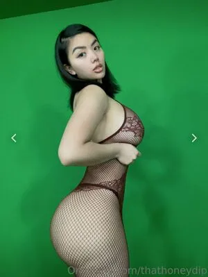 Thathoneydip OnlyFans Leaked Free Thumbnail Picture - #YRX41vbbur