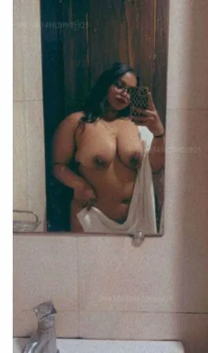 Thatmalluchic OnlyFans Leaked Free Thumbnail Picture - #qjCIt2an5a