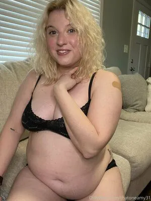 Thatoneamy31 OnlyFans Leaked Free Thumbnail Picture - #QaySafZ6tL