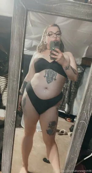 Thatonewitch98 OnlyFans Leaked Free Thumbnail Picture - #64utYoMndC