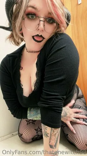 Thatonewitch98 OnlyFans Leaked Free Thumbnail Picture - #LDHYaikmao