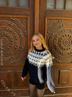 Thatsvroni OnlyFans Leaked Free Thumbnail Picture - #4gko3pB0Kx