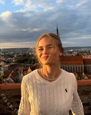 Thatsvroni OnlyFans Leaked Free Thumbnail Picture - #p6Ob1e1x12