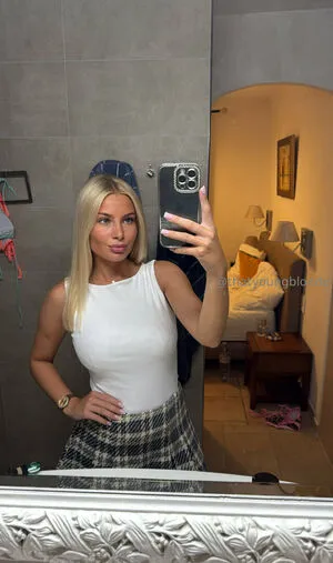 Thatyoungblonde OnlyFans Leaked Free Thumbnail Picture - #Da1X6l8eTm