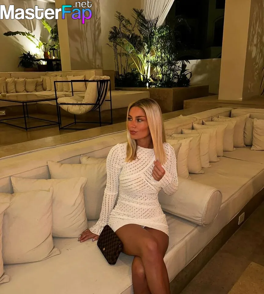 thatyoungblondevip