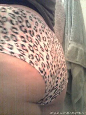 Thckthighstoner OnlyFans Leaked Free Thumbnail Picture - #oARIV0bUvt
