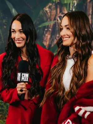 The Bella Twins: OnlyFans Leaked Free Thumbnail Picture - #4VUkfNZ2tn