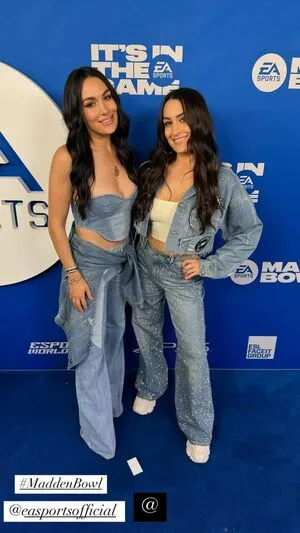 The Bella Twins: OnlyFans Leaked Free Thumbnail Picture - #jvxwH7ella
