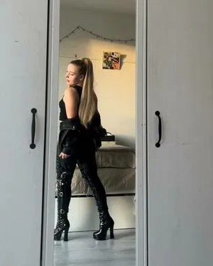 The Dutch Latex Goddess OnlyFans Leaked Free Thumbnail Picture - #59H9AZ1ezo