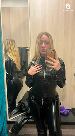 The Dutch Latex Goddess OnlyFans Leaked Free Thumbnail Picture - #lamsGYUN4n