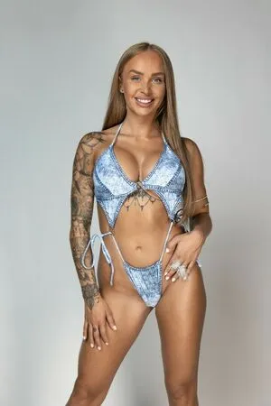 The Girlsthe World Love Island OnlyFans Leaked Free Thumbnail Picture - #KesnRfHrnN