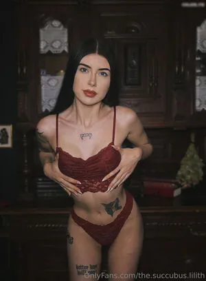 The Succubus Lilith OnlyFans Leaked Free Thumbnail Picture - #BNwFLndTvc