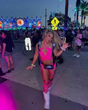 Thea Hail OnlyFans Leaked Free Thumbnail Picture - #ndDnv8szsp