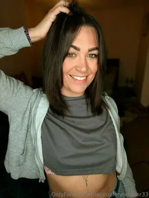 Thecouplenextdoor33 OnlyFans Leaked Free Thumbnail Picture - #8KdIHaq87X