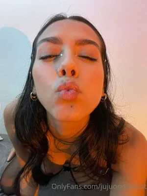 Thecrownedjuul OnlyFans Leaked Free Thumbnail Picture - #FTewXifElT