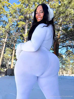 Thecurvyfoxx OnlyFans Leaked Free Thumbnail Picture - #J8aVqgid9l