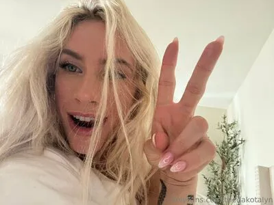 Thedakotalyn OnlyFans Leaked Free Thumbnail Picture - #aGufi9j5z6