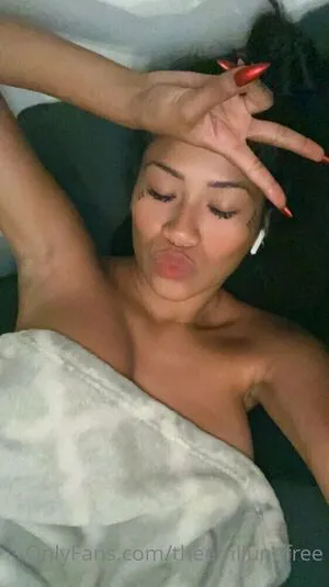 Theemilunafree OnlyFans Leaked Free Thumbnail Picture - #3tOezMuuEp