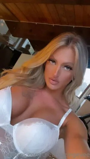 Theeveemarie OnlyFans Leaked Free Thumbnail Picture - #otDLaklsHS