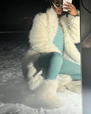 Thefricanbeauty Africann Beauty Esosatheafricanbeauty OnlyFans Leaked Free Thumbnail Picture - #pI8flNidXq