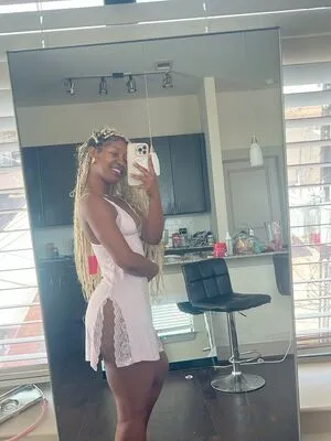 Thefricanbeauty OnlyFans Leaked Free Thumbnail Picture - #4UsOnHEMoF