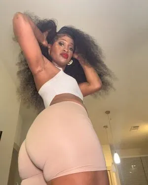 Thefricanbeauty OnlyFans Leaked Free Thumbnail Picture - #p3ozraih3V
