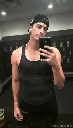 Thehunghooper OnlyFans Leaked Free Thumbnail Picture - #c8sws74eLp