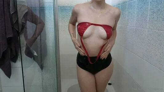 Thelatexqu33n OnlyFans Leaked Free Thumbnail Picture - #c1JC5mEVqL