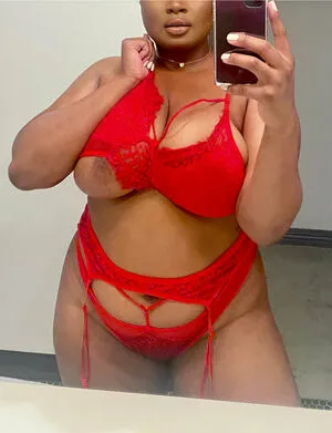 Thelingerielounge OnlyFans Leaked Free Thumbnail Picture - #es9UaLn7J9