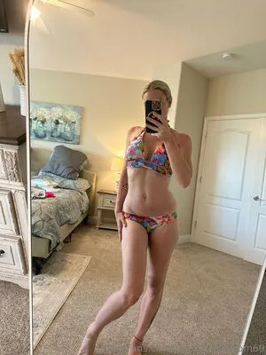 Themaskedmom69 OnlyFans Leaked Free Thumbnail Picture - #sFPYU5vzbu
