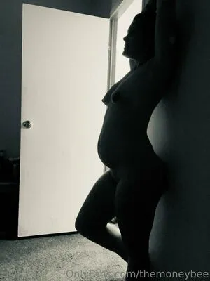 Themoneybee OnlyFans Leaked Free Thumbnail Picture - #ImG4VB9cZ8
