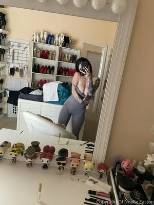 Thenoelleeaston OnlyFans Leaked Free Thumbnail Picture - #5Ceka5nTmV